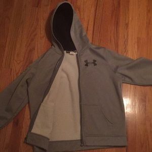 Under Armour sweatshirt
